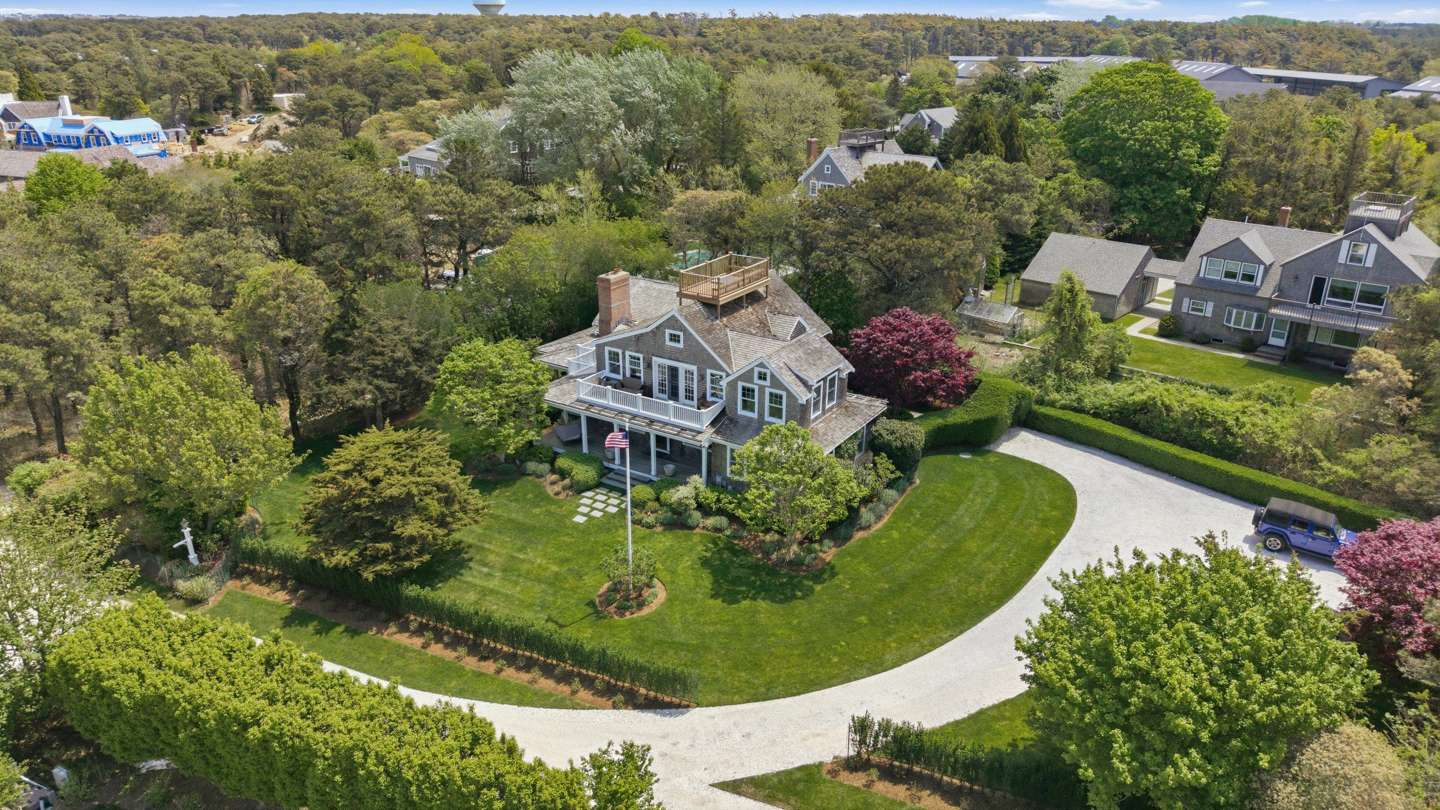6 Sandwich Road, Nantucket